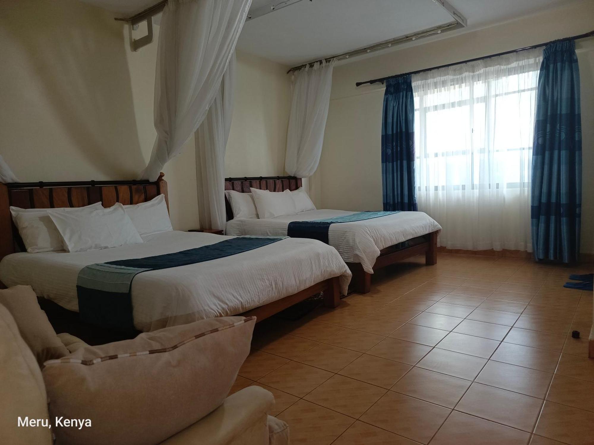 Meru Paramount Buitenkant foto
