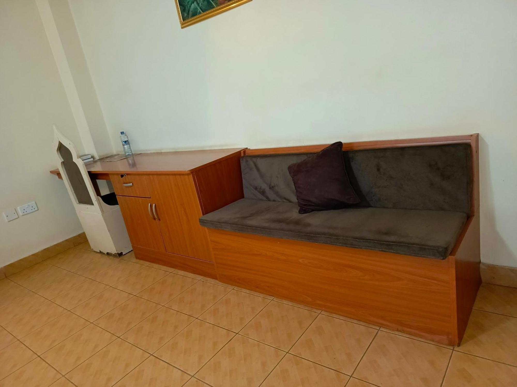 Meru Paramount Buitenkant foto