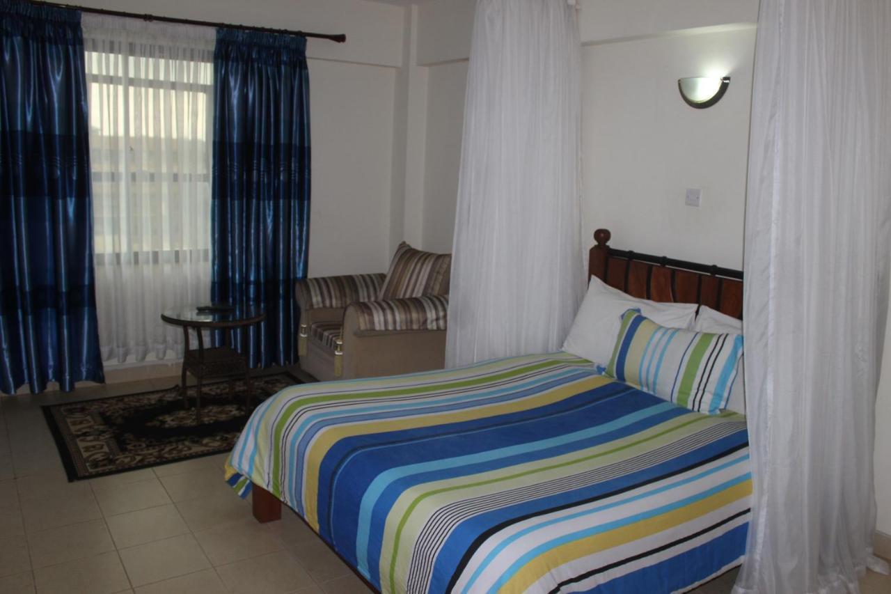 Meru Paramount Buitenkant foto