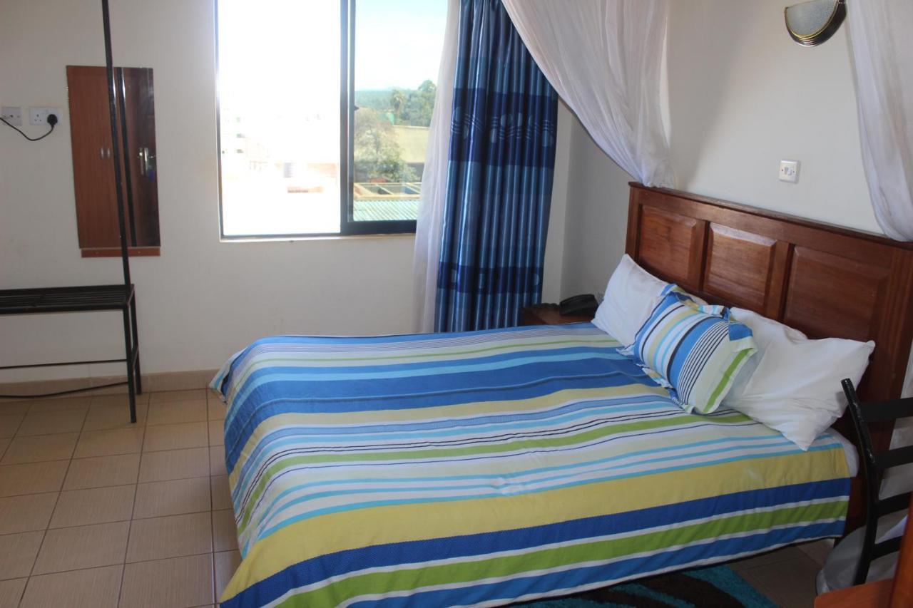 Meru Paramount Buitenkant foto