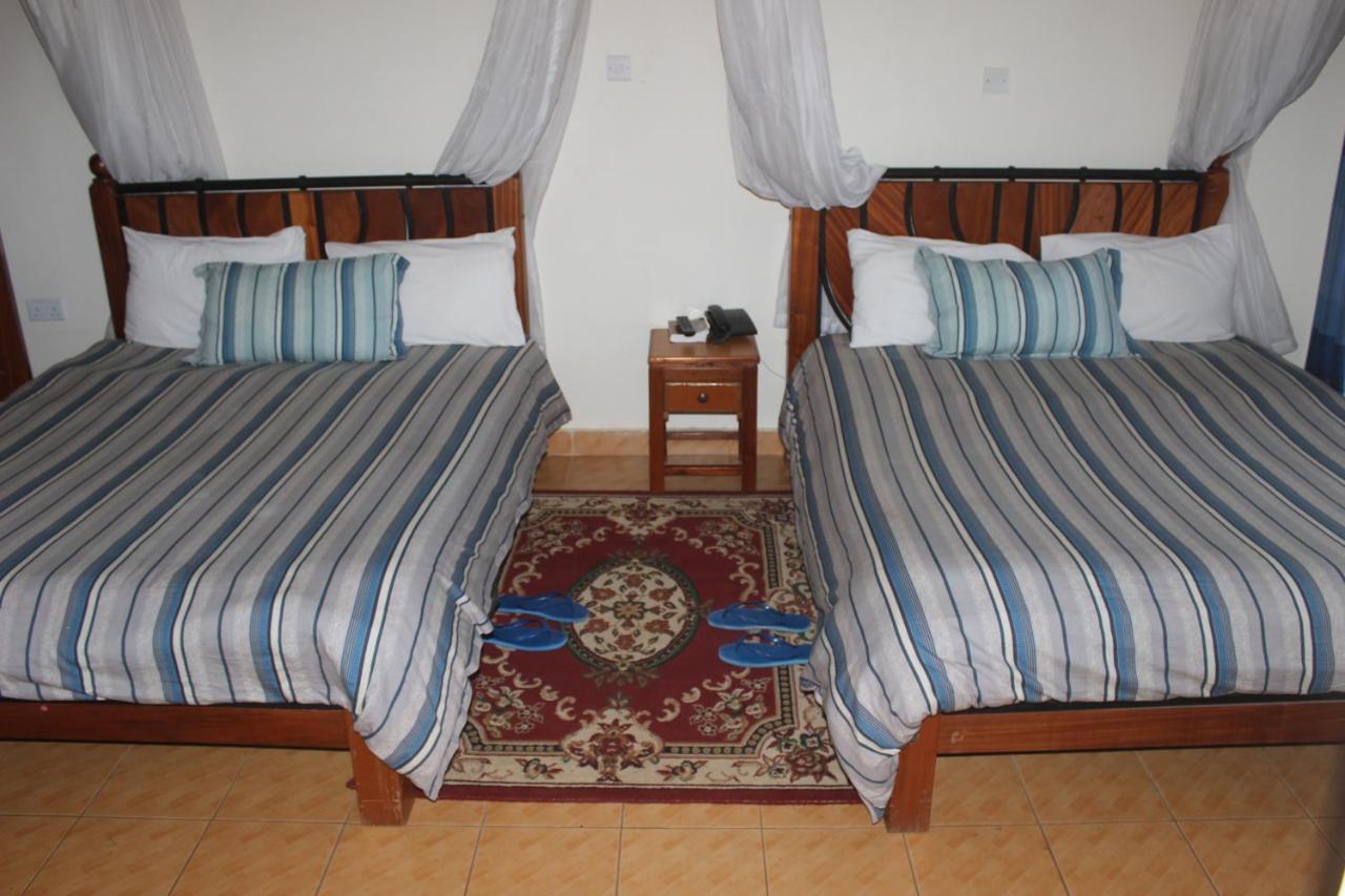 Meru Paramount Buitenkant foto