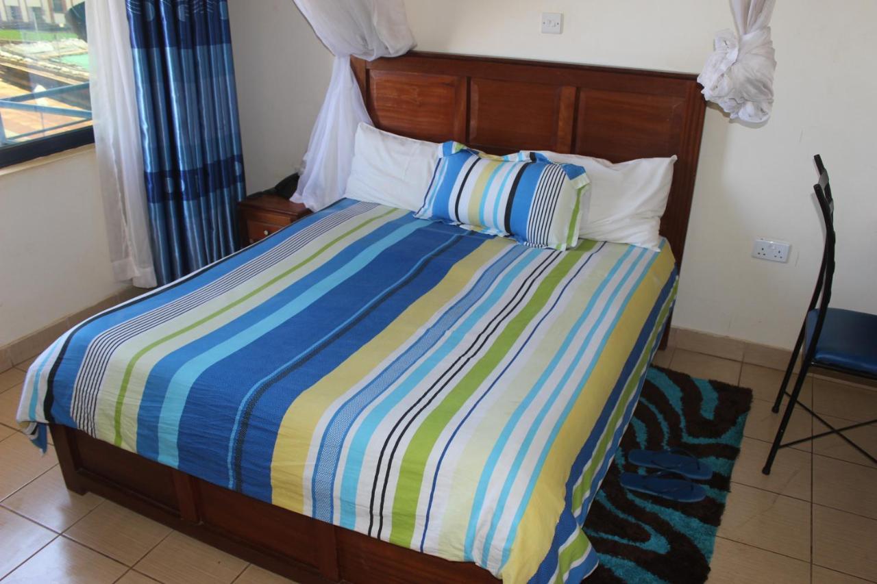 Meru Paramount Buitenkant foto
