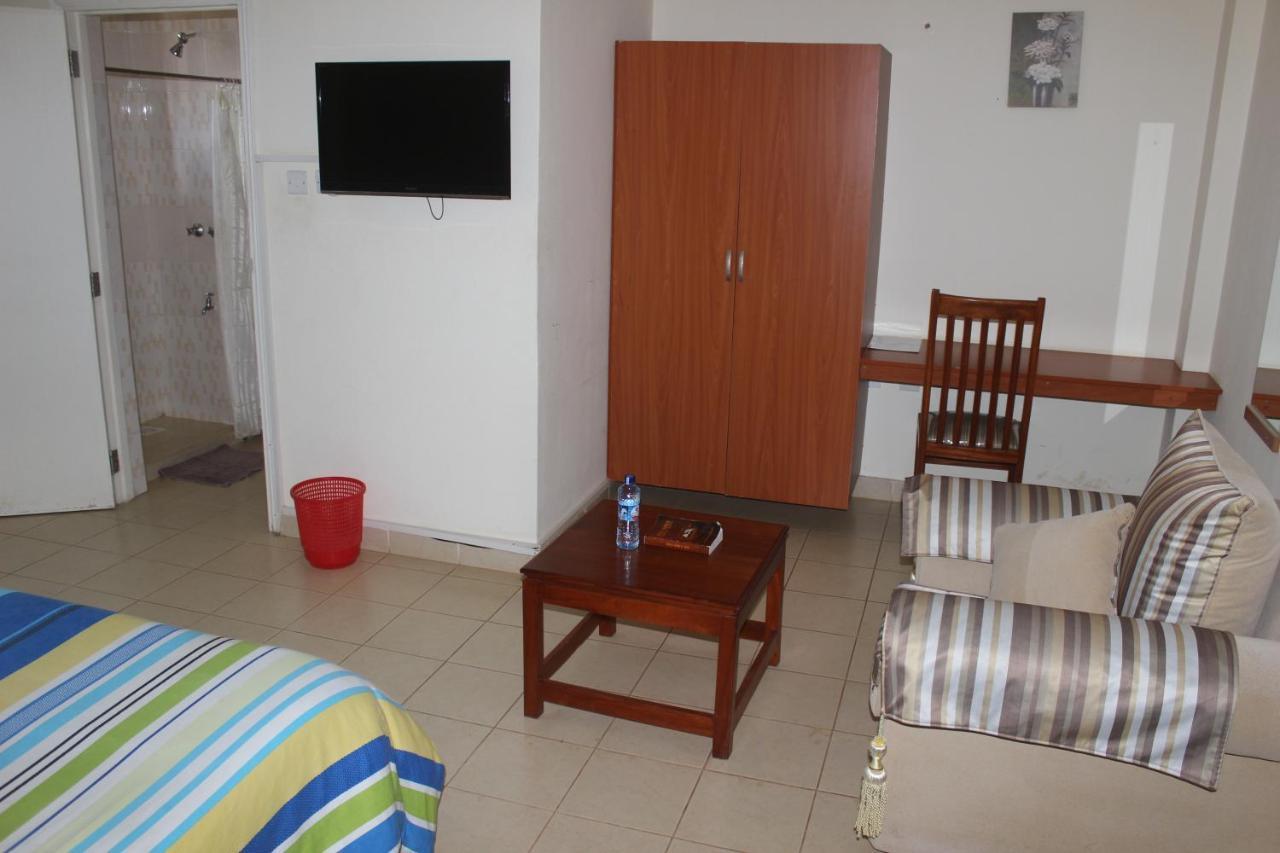 Meru Paramount Buitenkant foto